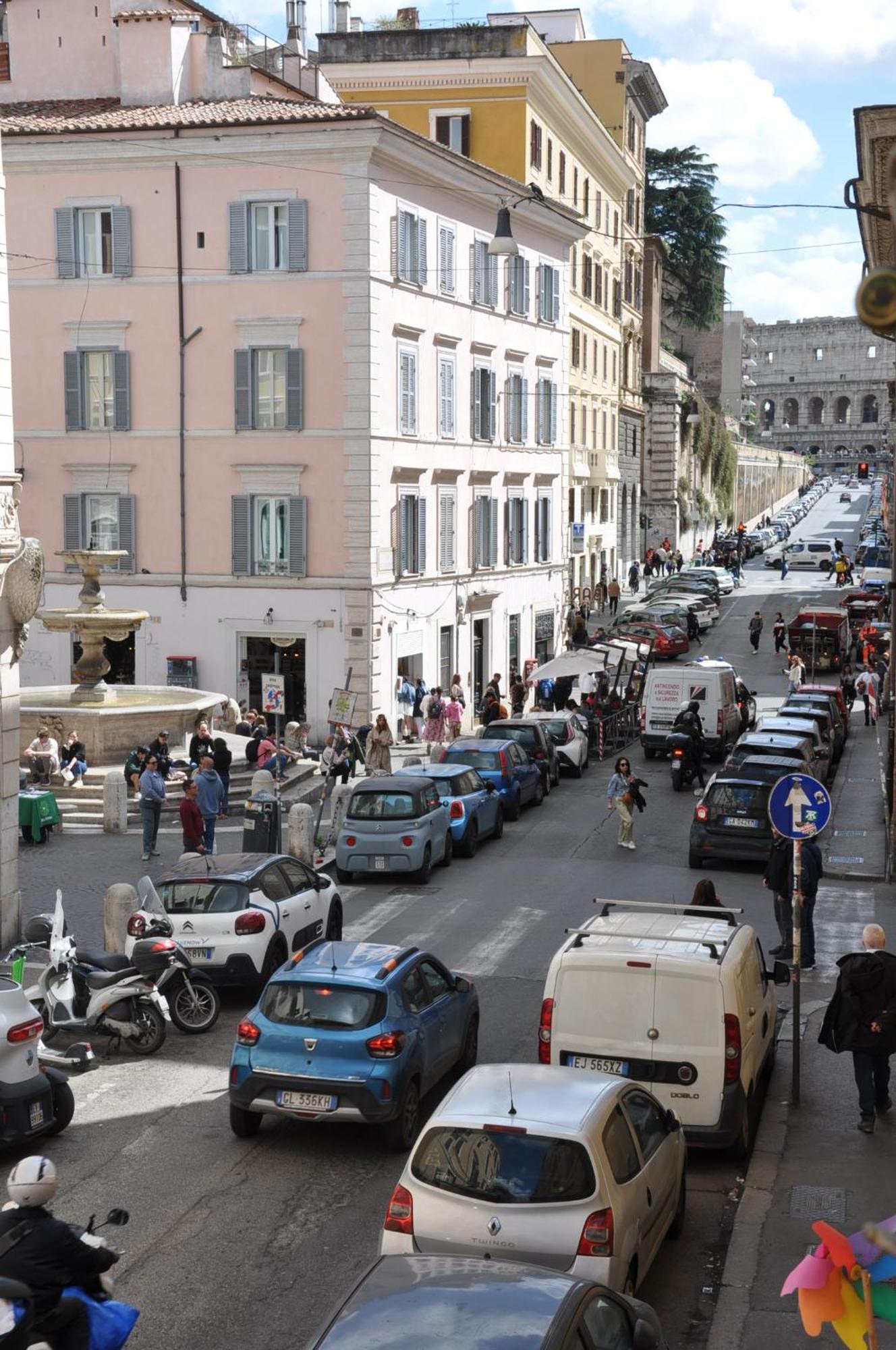 Colosseo Affittacamere *